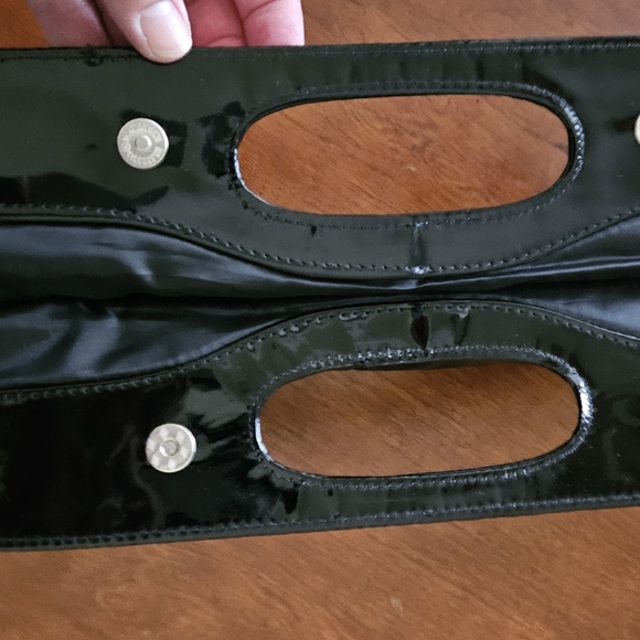 Vintage Handled Black Clutch - Picture 3 of 4